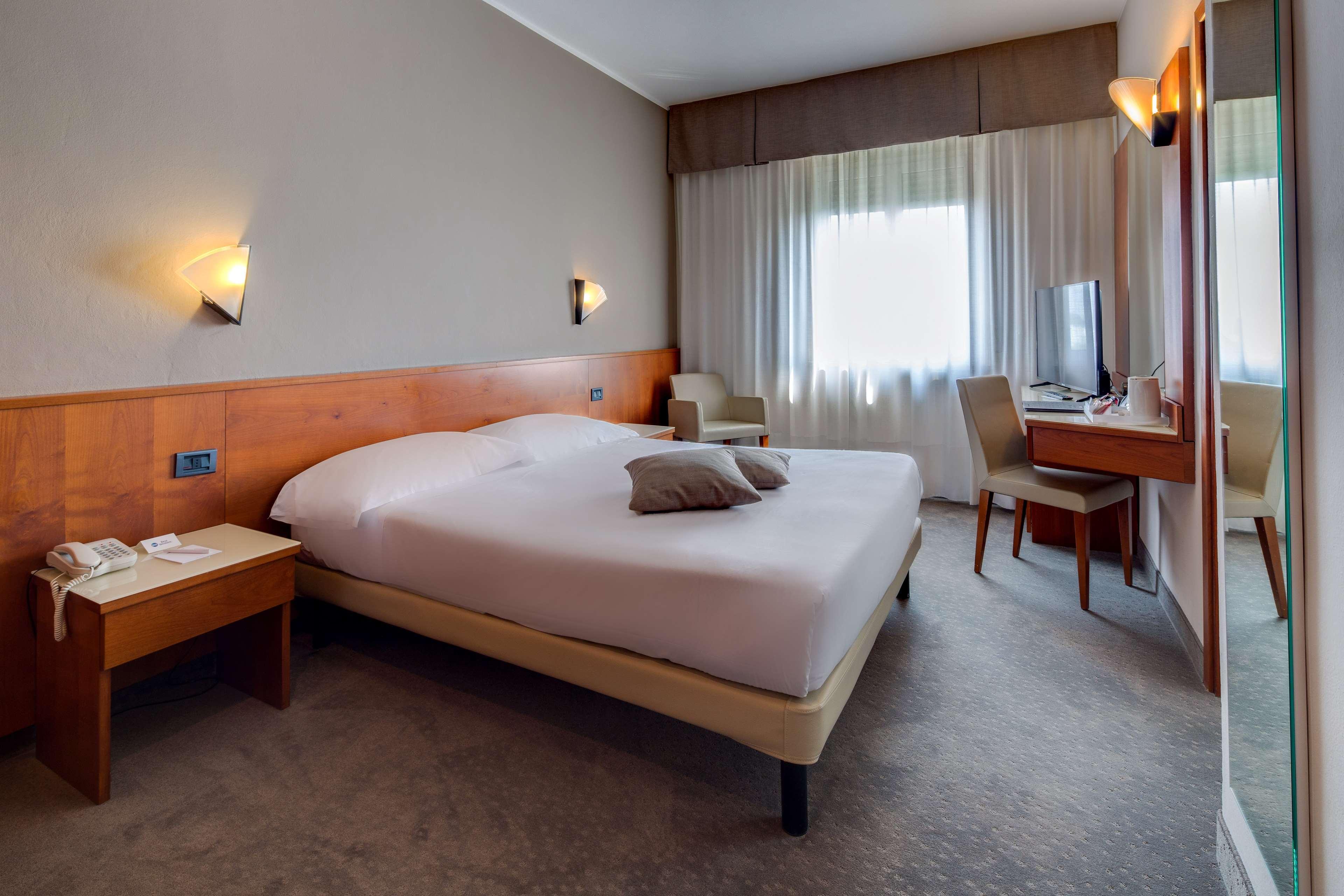 Best Western Hotel Turismo San Martino Buon Albergo Exteriör bild