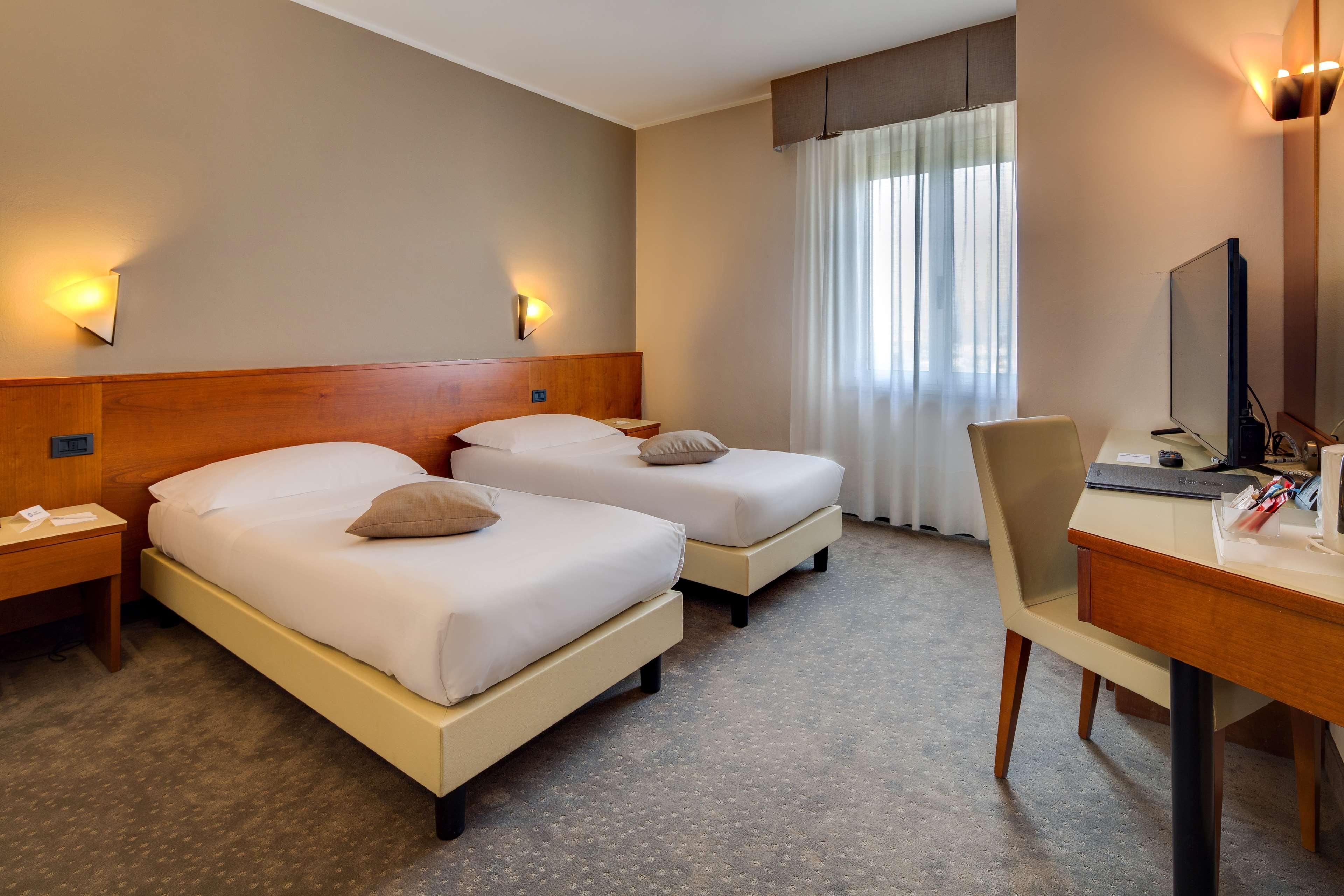 Best Western Hotel Turismo San Martino Buon Albergo Exteriör bild