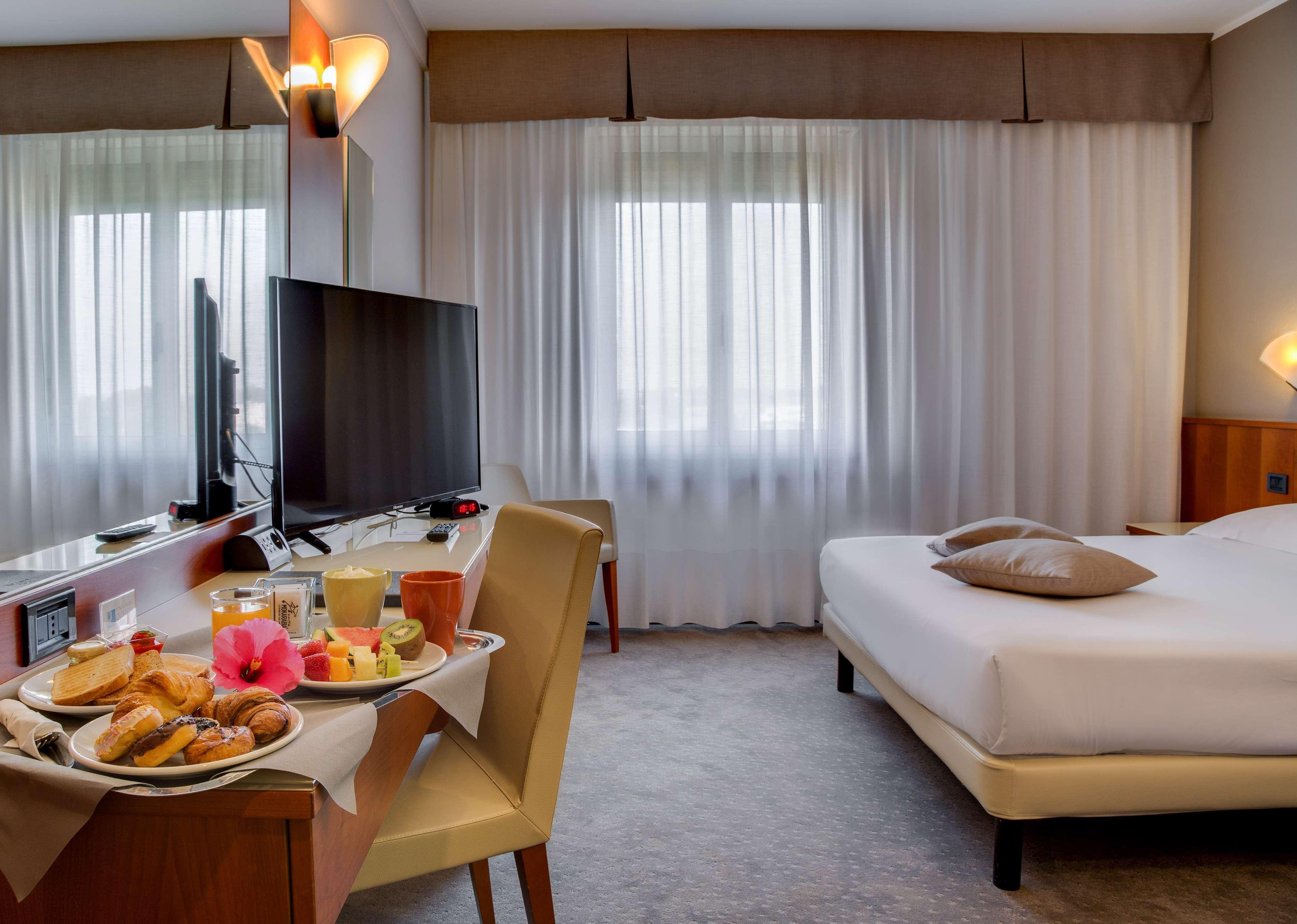 Best Western Hotel Turismo San Martino Buon Albergo Exteriör bild